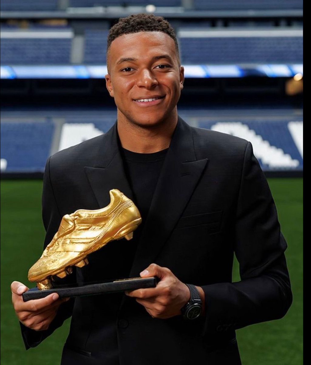 KalshiFC's tweet photo. 🚨 | BREAKING: Kylian Mbappé LEAVES Nike to become the new face of ON CLOUD. ✔️

[@TheAthleticFC] https://t.co/dtXHcqyg5o