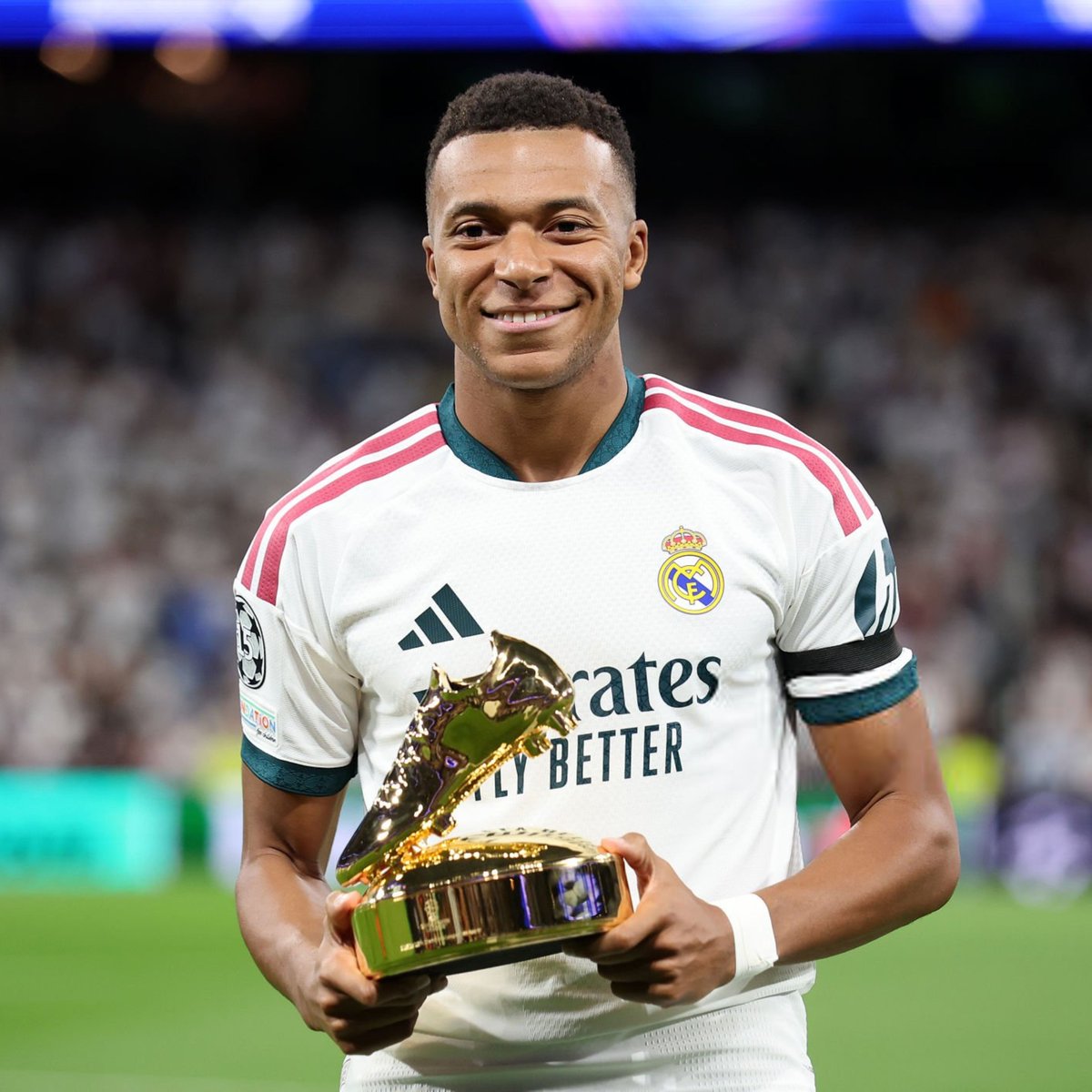 lnstantFoot's tweet photo. 🚨🚨 KYLIAN MBAPPÉ VA QUITTER NIKE ET REPRÉSENTER "ON" !!! 🤯🇫🇷

(@TheAthleticFC) https://t.co/4l7ITpDWxA