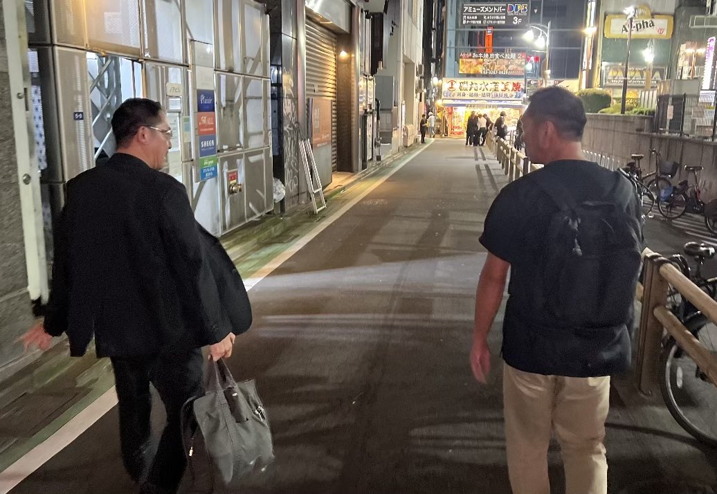atushing's tweet photo. 今日は、代々木高校の飲みでした！10代の頃の仲間は本当にいい！！本当にバカの集まりだった。。

後輩なんて、元総理大臣が来るほどの事務所の2代目だったりして！本当にバカでしょう！？仲間は人生の宝ですよ。。
#都立代々木高等学校 #行政書士 #行政書士記述式アプリ #光速記述マスター https://t.co/4LqepjrE9y