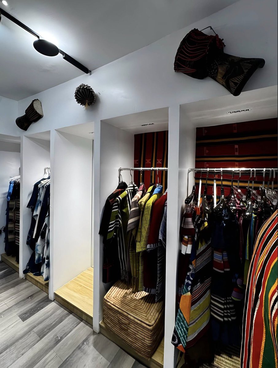 Yaksfit's tweet photo. _Made in Africa. Created for the world.

Every piece tells a story of heritage, artistry, and the timeless beauty of African craftsmanship.

📍 No. 33B, Gana Street, Maitama, Abuja

#explorer #lifestyle #abuja #businesses #explorepage✨ https://t.co/C3K5KWG9eC