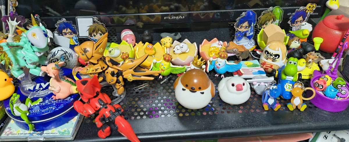 murokaname's tweet photo. ガチャガチャ大好きー(^O^)
グチャグチャだけどこのエリアガチャで一目惚れして連れてきた子ばっかり😂たまに違うの混じってるけど(゜゜)
#今週わず https://t.co/qJls9YA4zL