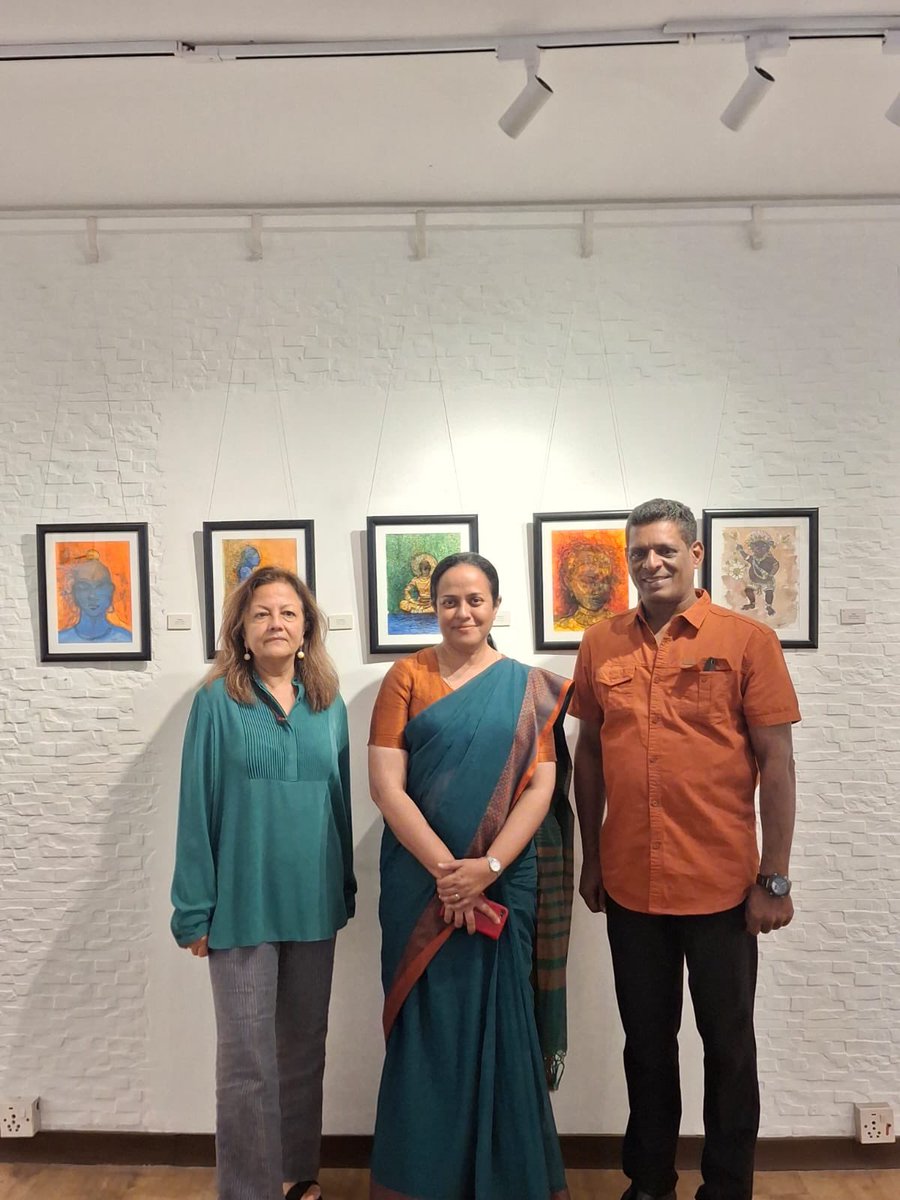 RDelpitiya's tweet photo. Visited Kathmandu Art Gallery today to view the works of renowned Sri Lankan artist Prageeth Manohansa, in an exhibition organised by Sangeeta Thapa.

A wonderful celebration of creativity and the enduring people-to-people and cultural ties between Sri Lanka and Nepal. https://t.co/HszETagqqz