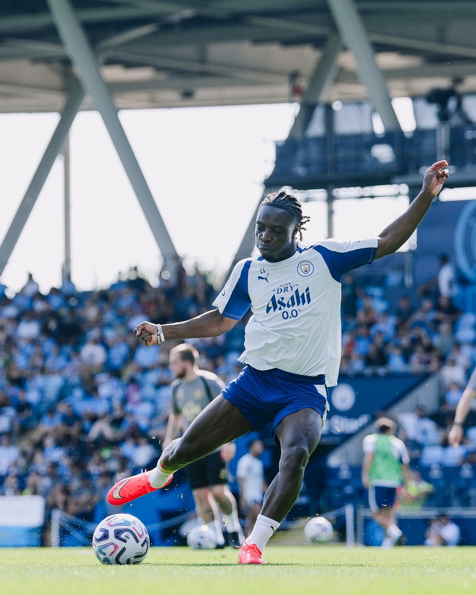 ManCity's tweet photo. Enzo 💬 (On Jérémy Doku's fitness) Probably he can be available for Sunderland. https://t.co/H0xwkDHLJ6