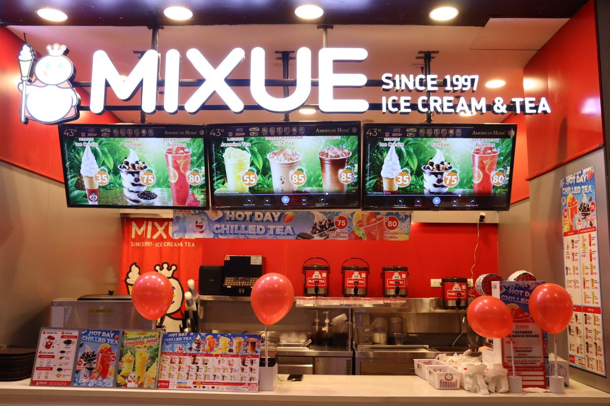 MarketMarketBGC's tweet photo. Snow King has made his way to Market! Market! βπ¨β¨
Drop by the newly opened Mixue at 4/F, Food Choices! Enjoy soft-serve ice cream and freshly made tea drinks for a cool and refreshing treat! β€οΈ
#FunInTheFinds #iLoveMarketMarket https://t.co/nmJGeeXP8c
