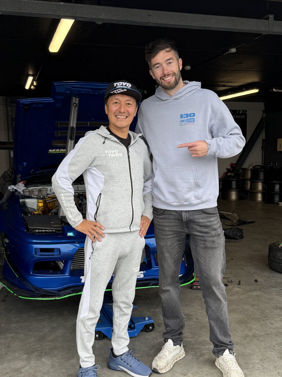 truemanracing's tweet photo. アイルランドに来ています！
ジェームスディーンのドリフト20周年イベントに呼んで頂きました。
このブルーの180SXを借りて走るので凄く楽しみですね❗️

#TOYOTIRES https://t.co/TqmTSCTRyA