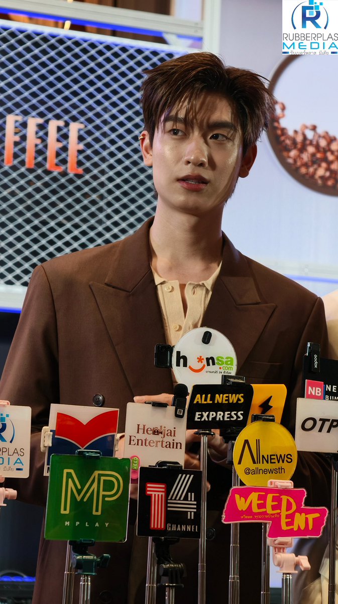 Rubberplasmd's tweet photo. “โทมัส ธีร์ทัศน์” ช่วงสัมภาษณ์สื่อ ในงาน "ICONIC CRAFT COFFEE EXPO 2026"

TMK ICON COFFEE 26 

#ICONICCRAFTCOFFEExTMK
#tthomastc 
#ICONICCRAFTCOFFEEEXPO 
#มหานครแห่งกาแฟไอคอนสยาม https://t.co/GlaJvsqOSx
