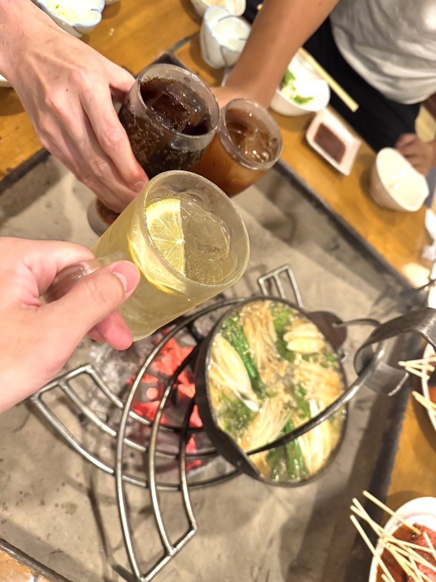 gachihisa's tweet photo. 囲炉裏囲んで猪肉食べるという雰囲気抜群でなかなかレアな食体験できるお店見つけてしまった…！
鍋も串もめちゃ美味なので佐久平来た時はリピ確です

猪料理 やまおく
https://t.co/m8bGmzgIQt https://t.co/WYIJIeZ9UF