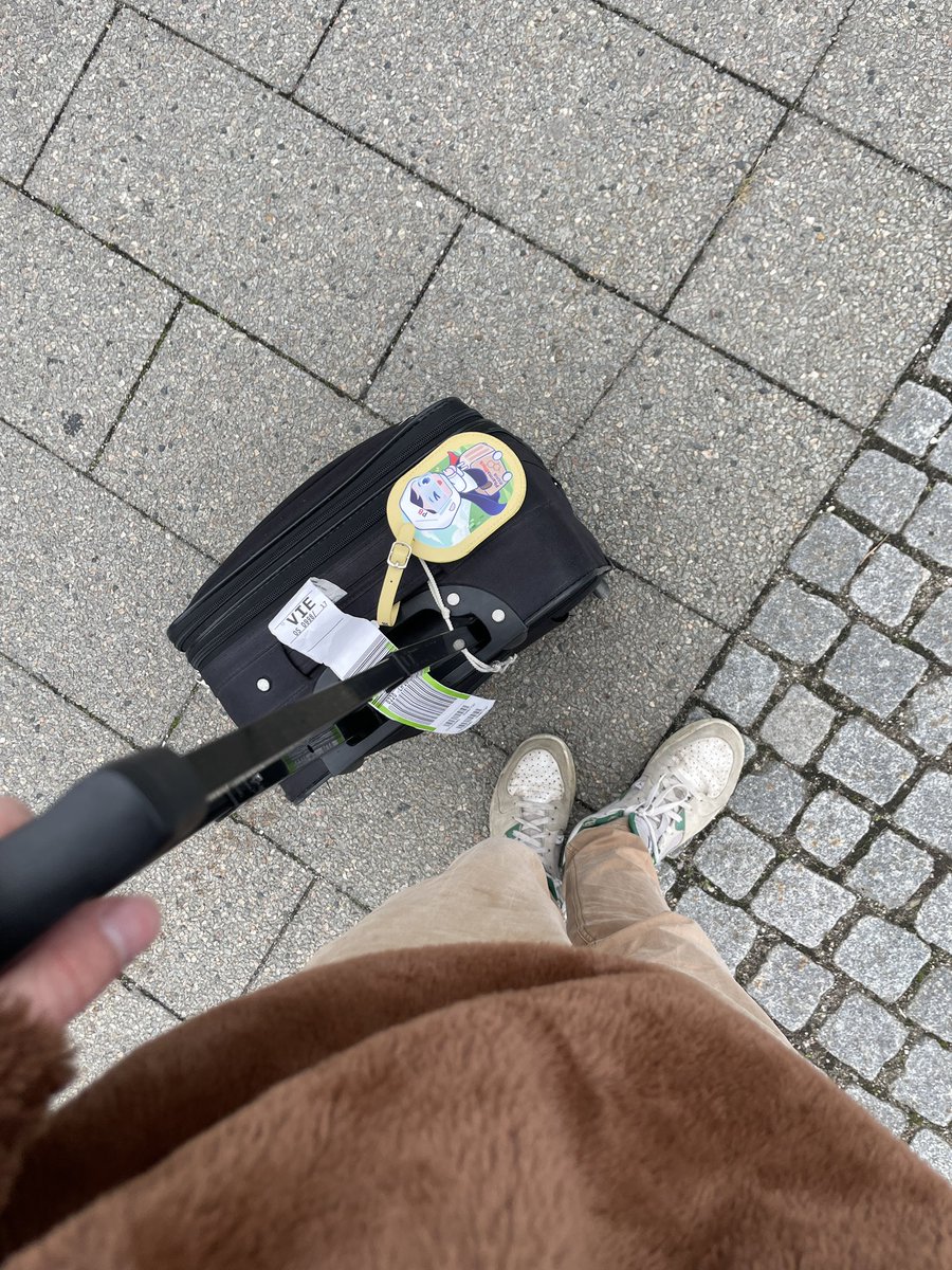 mrqontop's tweet photo. Flight got cancelled but an at least we’re in Copenhagen 🇩🇰✌️ https://t.co/2ncCx1iLzC