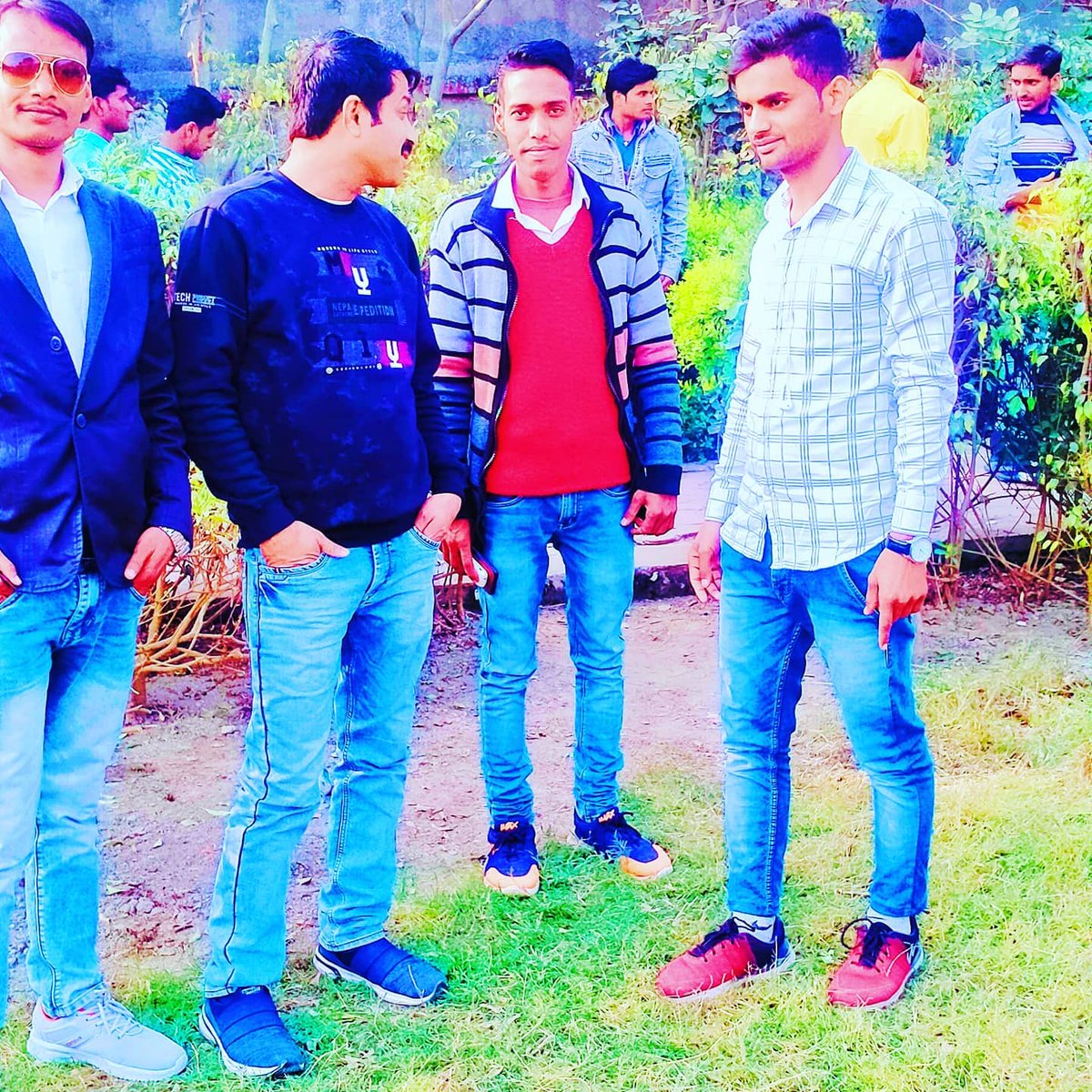 DorrisMimezoeb's tweet photo. Let's have fun and enjoy our time with friends. https://t.co/KZnaOvsOI8