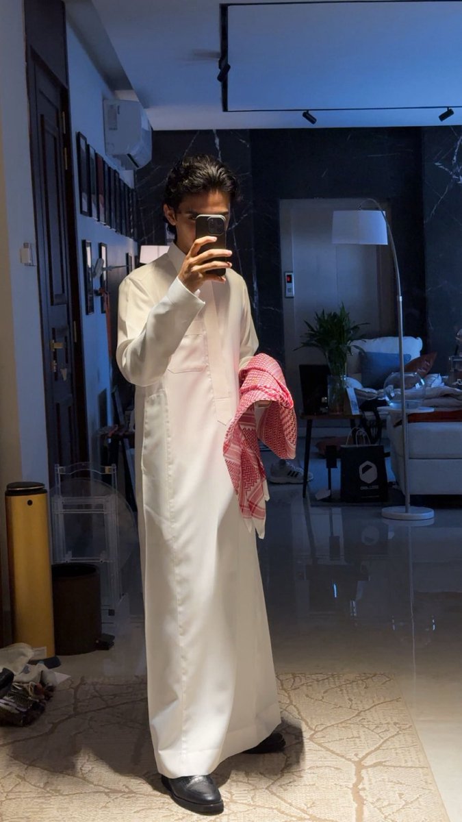 bsu7188's tweet photo. جمعة مباركة🧡 https://t.co/Mve3TX1yQC
