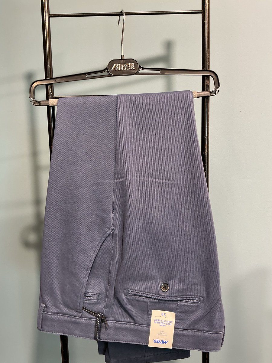 maxim1953's tweet photo. Katoenen broeken in lichte kleuren voor de winter.
#herenkleding #winkelen #shoppen #shopping #shoplocal #bredabaan #merksem #antwerpen https://t.co/zTmCH7apfO