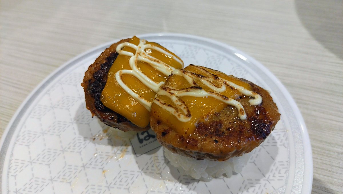 FF1495872587's tweet photo. TGSお疲れ様&amp;シルバーウィーク開始宣言寿司〜 https://t.co/s9R3WC08Vw