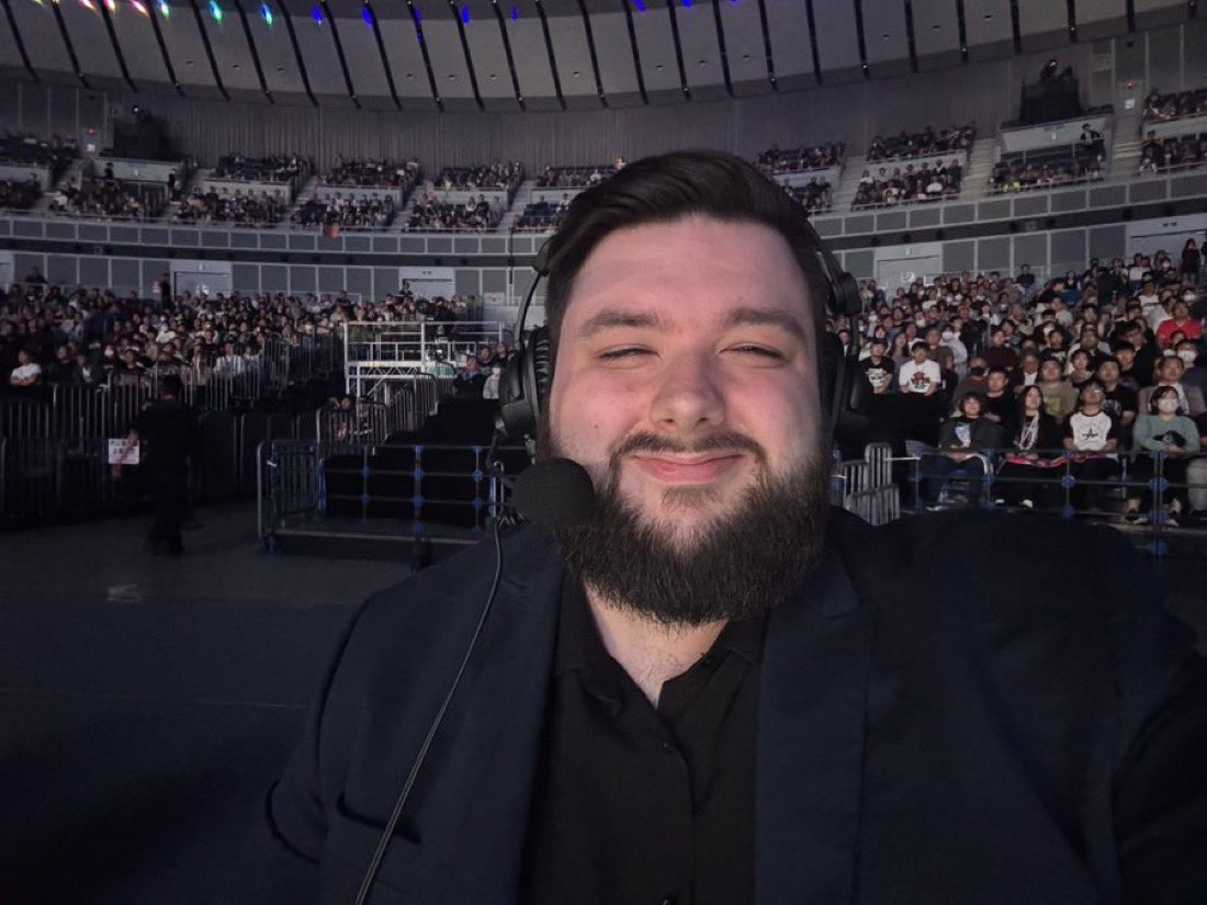 KXNGAO's tweet photo. Yesterday on BackupHangman Radio, NJPW Lead English Commentator Walker Stewart revealed his contractual status with NJPW, STARDOM, and All Elite Wrestling!

NJPW: Signed to a full time contract until January 2029

STARDOM: Signed to a full time contract until June of 2027

AEW: Per apperence agreement, says fans can expect to see him once or twice a month!  

(@SelfMadePW)