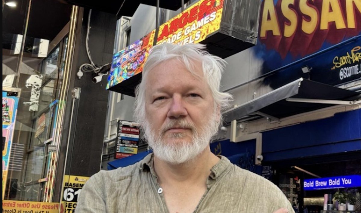 thetrustfalldoc tweet picture