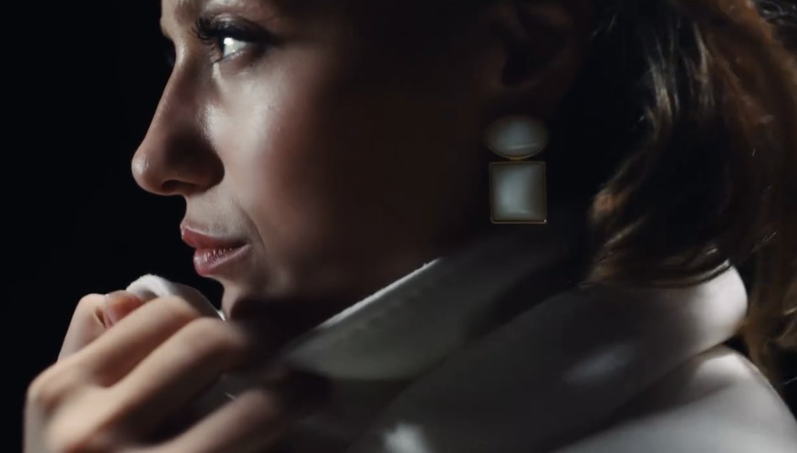itsversefp's tweet photo. Serving side profile.

#SümeyyeAydoğan https://t.co/wuUdZMA2BR