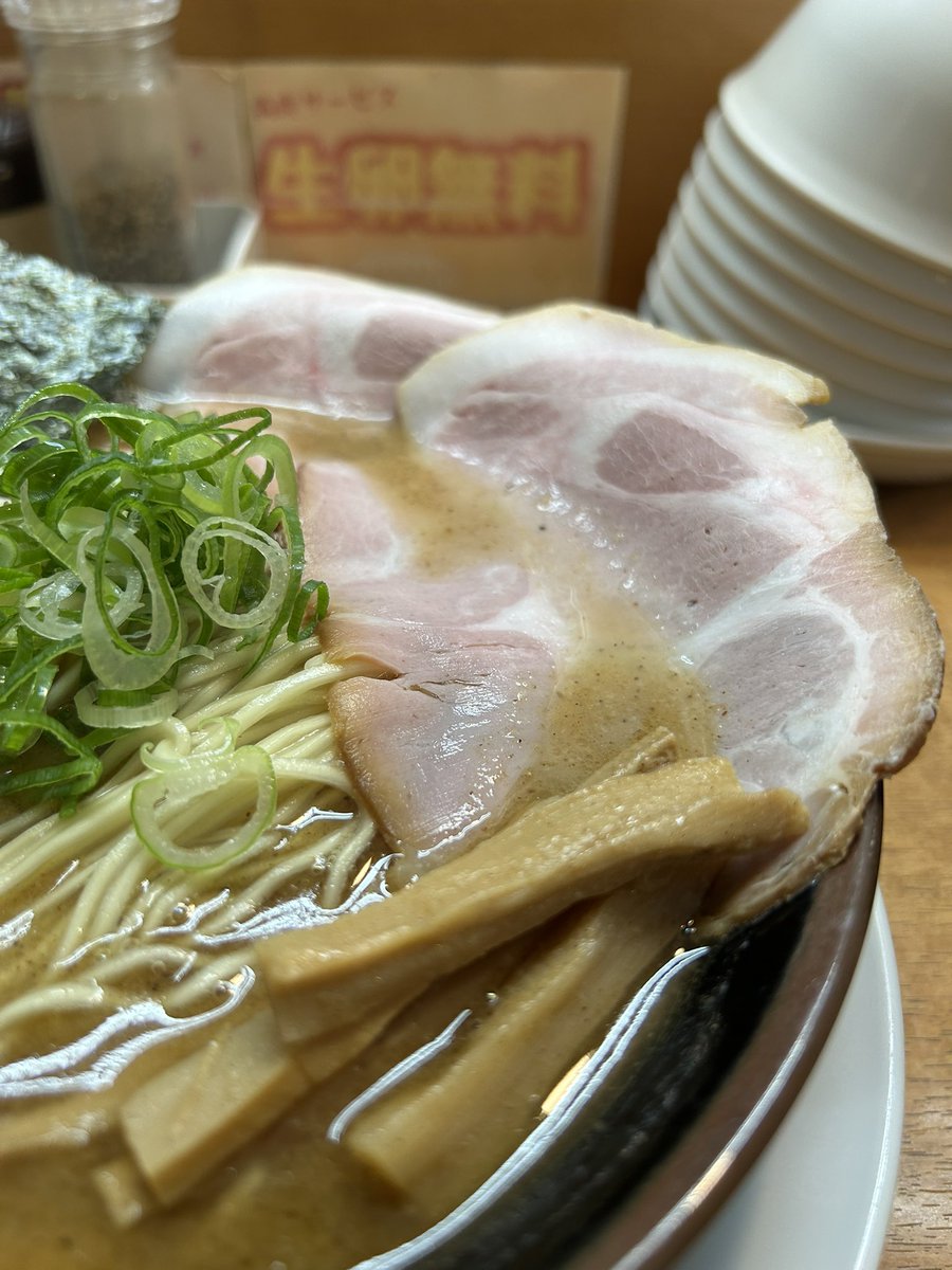 o_keiy's tweet photo. 麺処 かつお商店🍜 
📍静岡県
▷魚介ラーメン

終日大盛無料⸜(*ˊᗜˋ*)⸝
生卵も無料(　ﾟдﾟ)
カツオのきいた魚介に豚骨
魚粉と甘みあるスープでした🤤

馳走様でした。

@katsuo_shouten https://t.co/icCwVoyctY