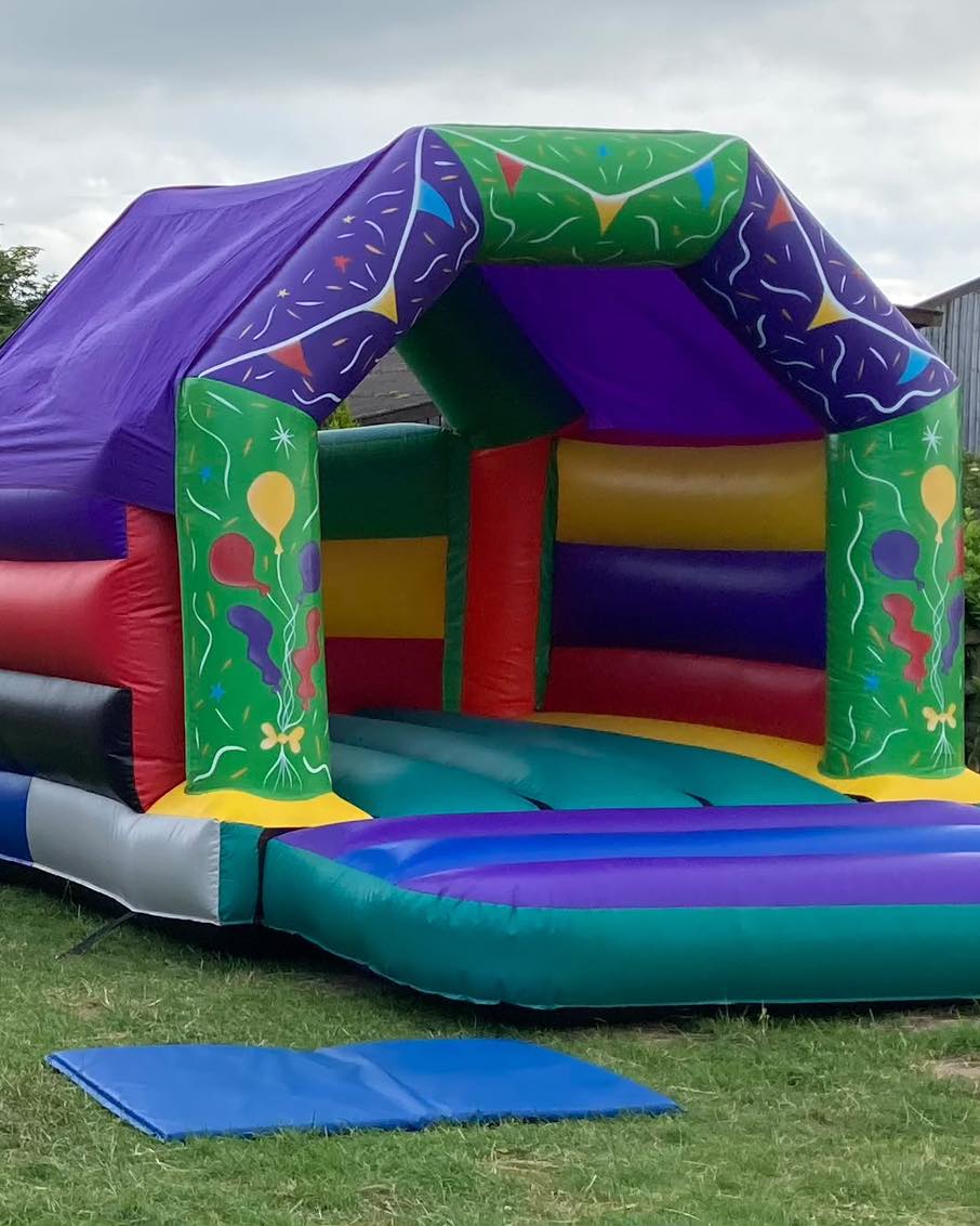 KizzyEastep7's tweet photo. Ilkley Open Day

We can’t wait to welcome Loaf N Loaded! Come enjoy delicious food while the little ones have fun on the bouncy castle. Bring the family—we’ll see you Saturday, 12 September! https://t.co/sxy0eKuE0T