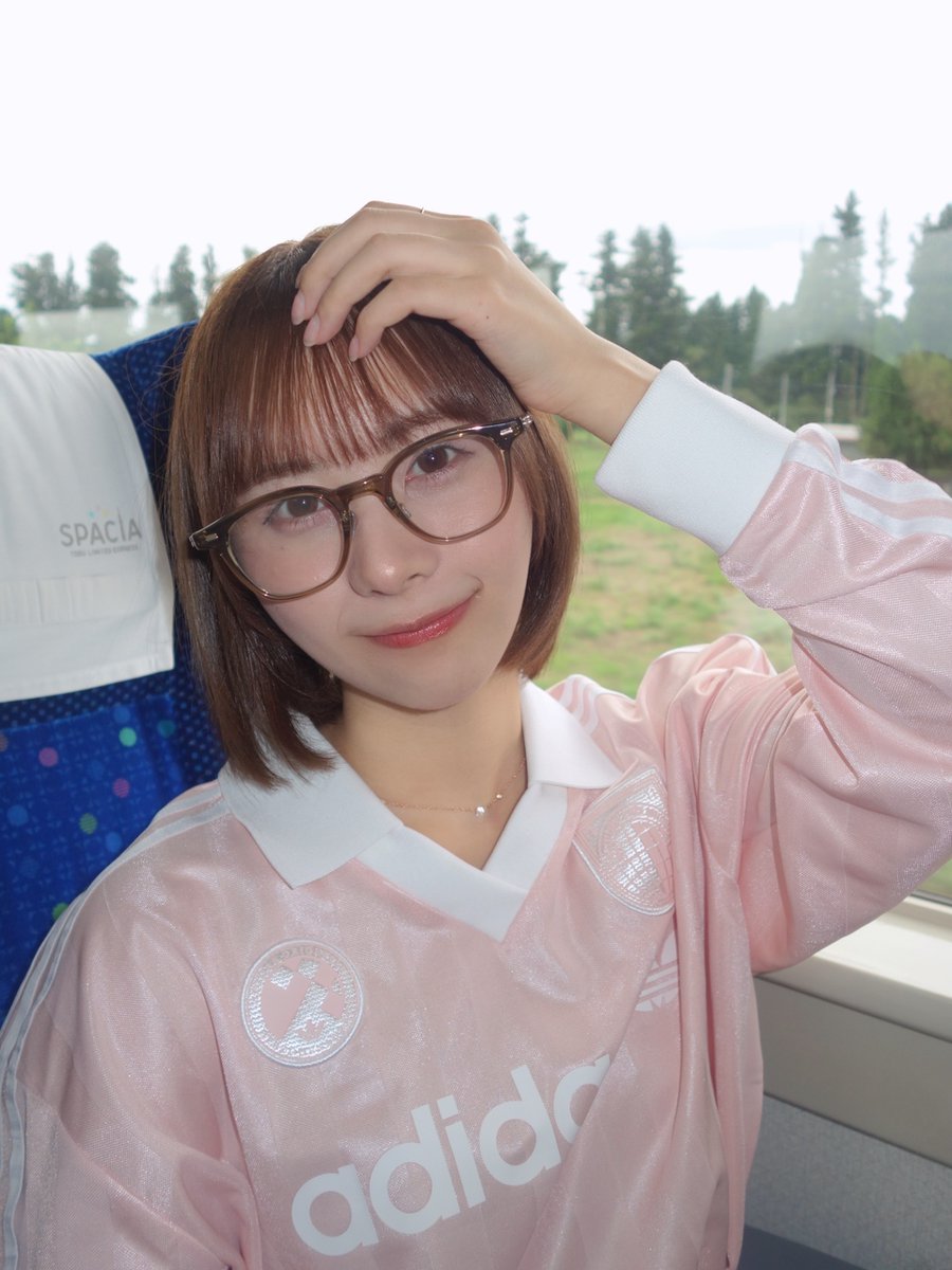hinatazaka46's tweet photo. 【ブログ更新☀️ 石塚瑶季】 旅路 https://t.co/aFbwlhFomj #日向坂46 #石塚瑶季 https://t.co/NFiZlmywmB