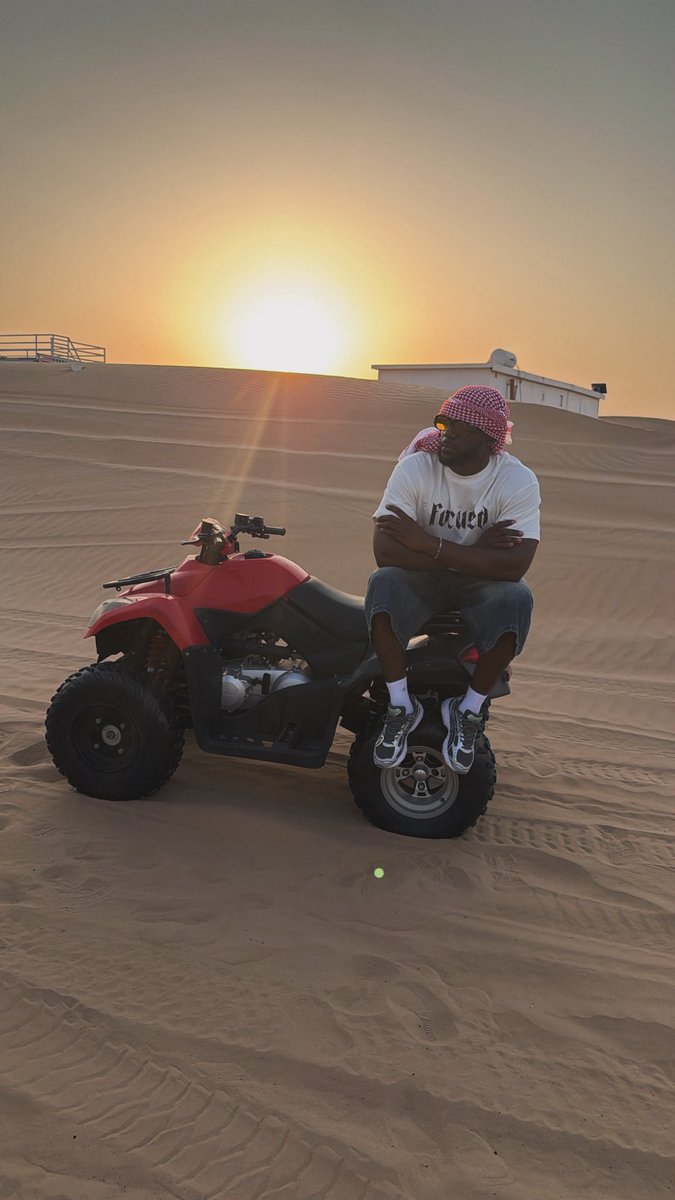 KenKampo's tweet photo. Sunsets just hit different here 🐪☀️🇦🇪
#dubai🇦🇪   #kennethampofo https://t.co/nObbqkxo46