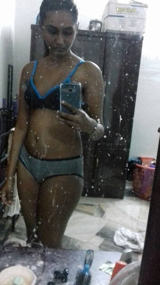 McJay1994's tweet photo. @HdPornxvx Tamil Girl Nude https://t.co/ZxNMx4NKbi