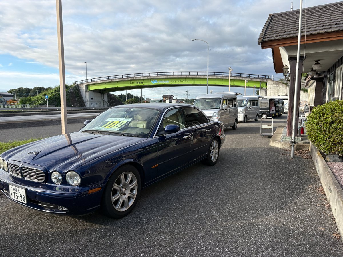 LANDMARKAMERICA's tweet photo. お早うございます😃毎週水曜日は定休日ですが、お電話やメールでのお問合せは受付ております。在庫車に関する事や、ご見学のご予約等どんな事でも構いませんので、どうぞお気軽にご連絡下さい🙂https://t.co/QTiGjvO729  #キャンピングカー #キャンピングトレーラー #中古キャンピングカー https://t.co/UJF37ibhev