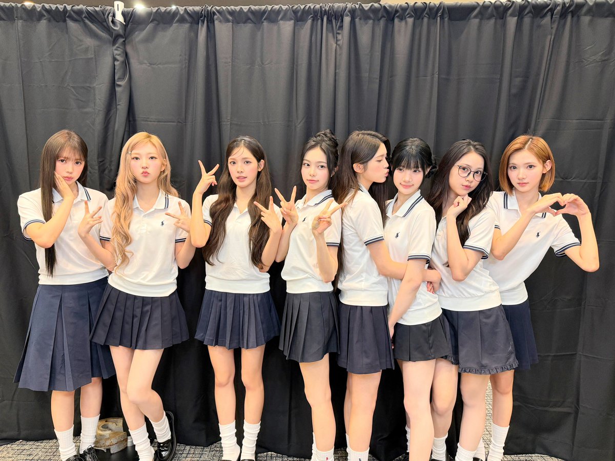 Hearts2HeartsJP's tweet photo. ［🩵🫶］

The 1st Japan Single
『ICONIC HEART』

オフラインイベント
ありがとうございました🪄

『ICONIC HEART』たくさん
聞いてくださいね🎧🫧
https://t.co/cmmmYe8XOs

#Hearts2Hearts #하츠투하츠 #H2H 
#ICONICHEART #Hearts2Hearts_ICONICHEART https://t.co/39nNHXLlLH