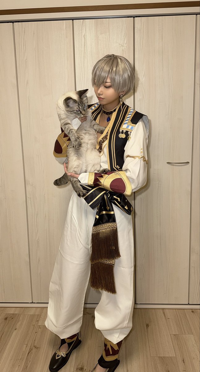 696zZ's tweet photo. ⚠︎︎cos
虎と石油王 https://t.co/orO2mBVS9a