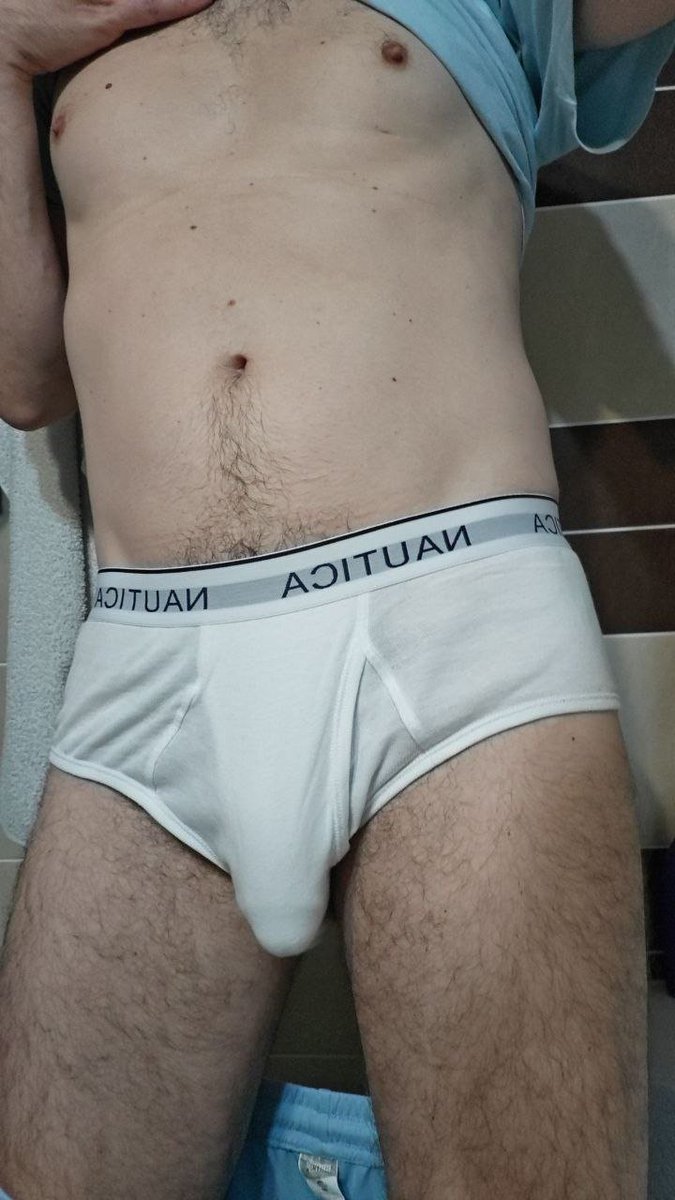 MaleBondBate's tweet photo. A trio of Nautica tighty whities bulges and #VPLs ๐๐ https://t.co/D5YXjPTca7