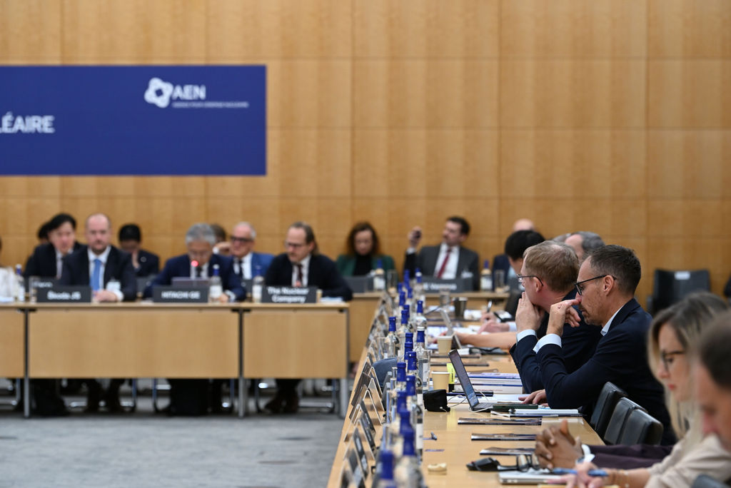 OECD_NEA's tweet photo. The global nuclear workforce and supply chains may not yet be prepared to deal with the scale of global nuclear ambitions. 🏭 

Leaders with experience across the value chain came together to chart a path forward. #RoadmapsToNewNuclear https://t.co/fUt0rSMPeY