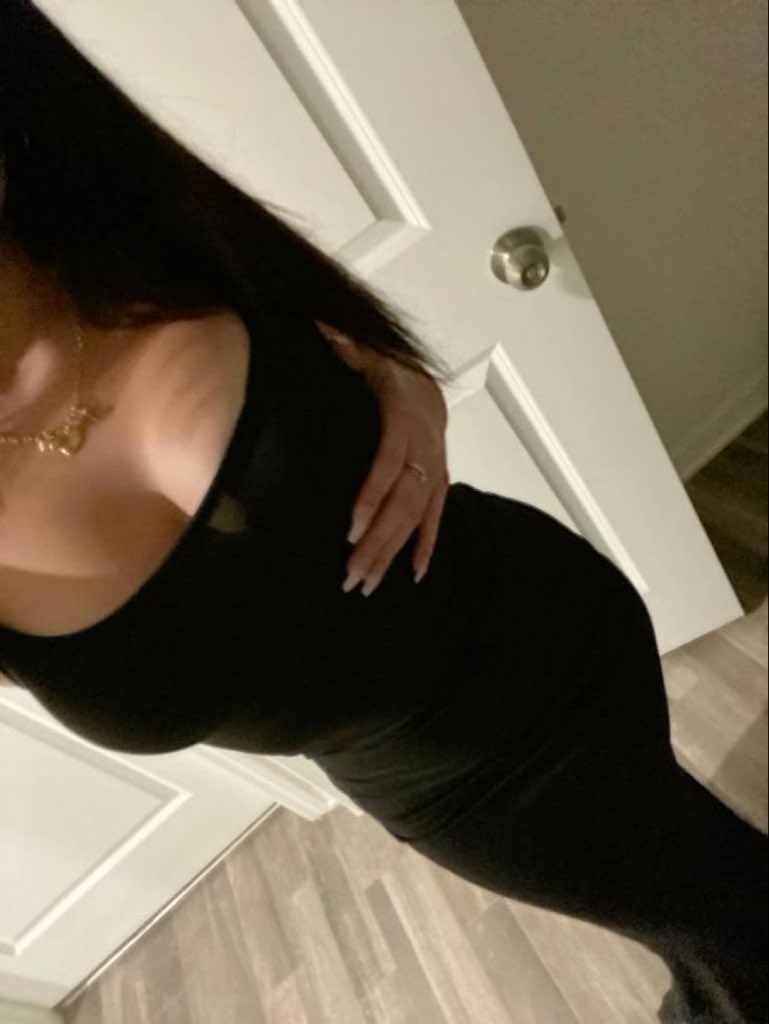 cristynababe19's tweet photo. Im fucking horny
So dms open im wait for u😜
#horny #nsfwtwt https://t.co/zhkHt9xEy4