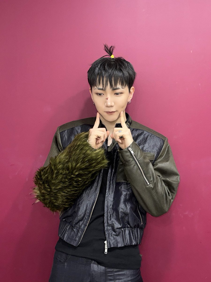 HyunbinMinjeFan's tweet photo. ∴ #HYUNBIN ∵ Twitter ∴ 160926 ∵
⋯⋯⋯

Je suis mignon, n'est-ce pas ?

#ALL_H_OURS #올아워즈  
#HYUNBIN #현빈
⋯⋯⋯
@at_ALL_H_OURS
#🪀 https://t.co/qWrcF3eN2G