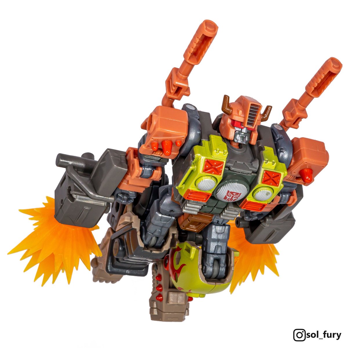 SolFury's tweet photo. "Hi, I'm Johnny Crashbar, and around here we love that spirit that makes 'bots do crazy things. Clean up on aisle 4!"

Crashbar - Transformers Legacy Evolution (Deluxe class, 2023) 

#transformers #toyphotography #transformerstoys #transformerslegacy #transformersgenerations https://t.co/v91JFGuA5U