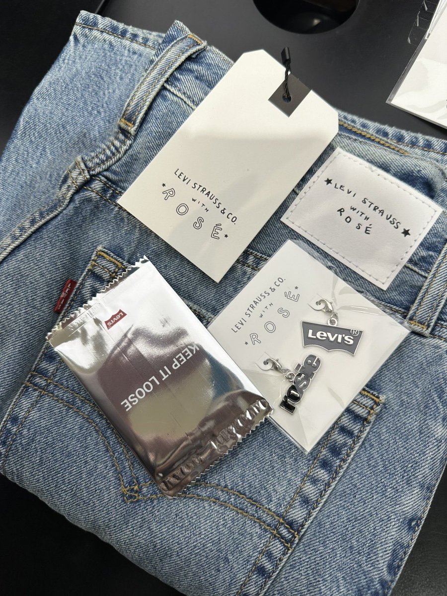 beztle's tweet photo. คอลแลปโรเซ่จะพลาดได้ไงง 🫶🏻 https://t.co/bSqmDkk32C