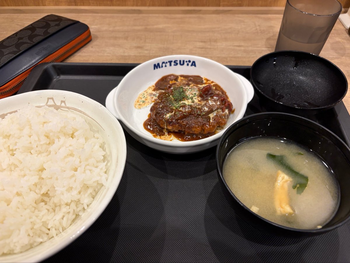 540_goshi's tweet photo. 松屋さん　なんかソース減った？ https://t.co/lrhEaBURlk