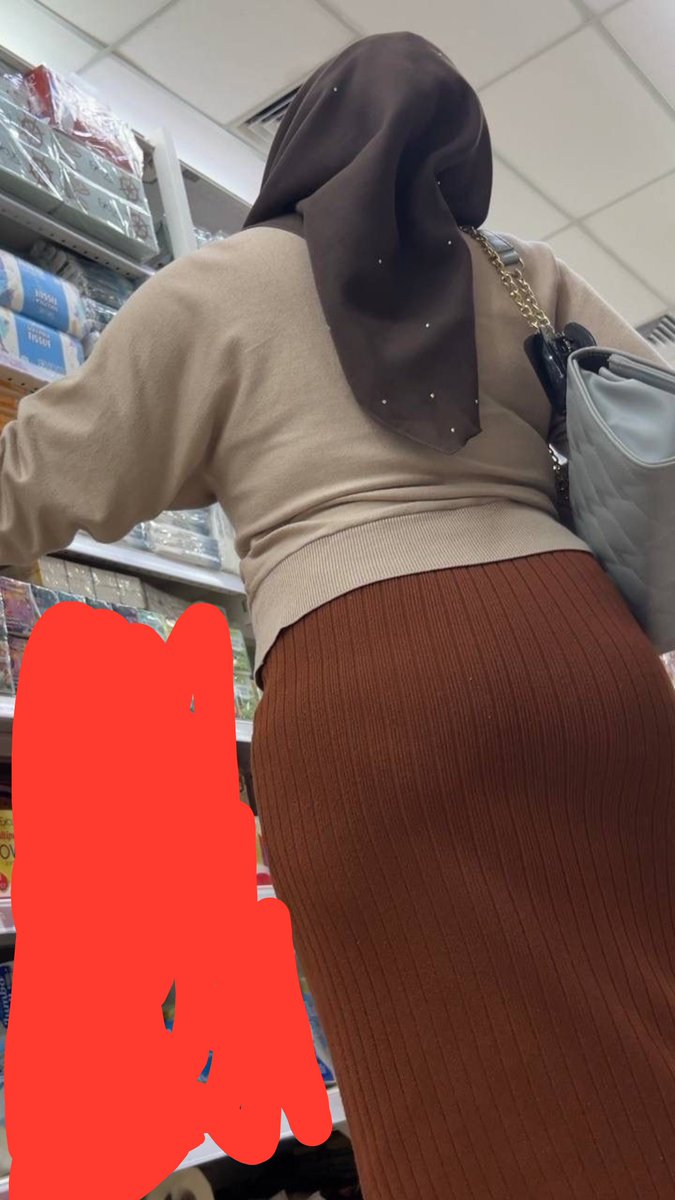 PJogja60083's tweet photo. Bayangin bini lu pamit belanja , pulang2 memeknya udah bacek dimainin temen cowok nya 🤣

Ga ada obat emang kalo udh dapet binor hijab semok gini 😣 lubang memek dan belahan nya bikin nyut2an 😣 https://t.co/OyjKeAiVVn