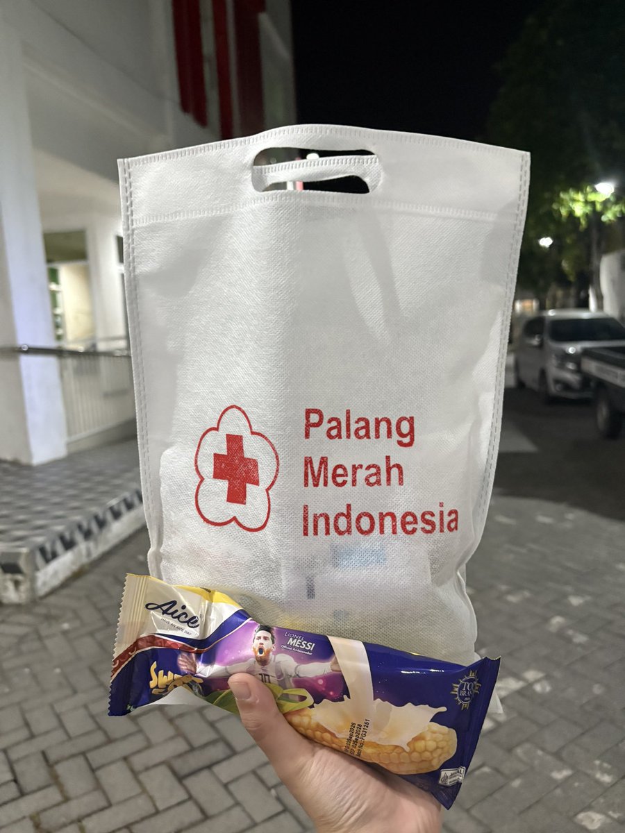 skyi71h's tweet photo. abis donor darah🩸 https://t.co/5Ch27b6LlS