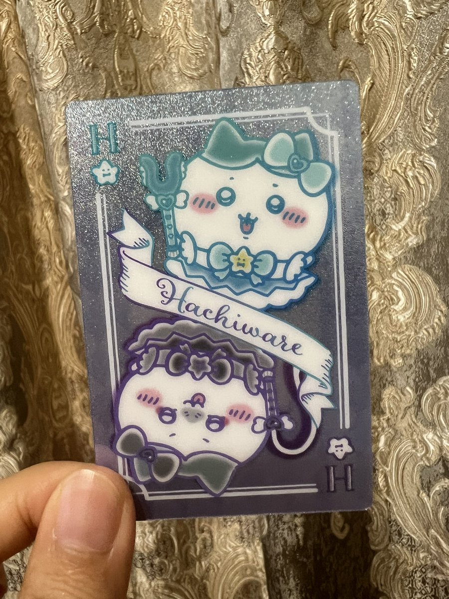 nitijo_desu's tweet photo. 【交換】
まじかるちいかわ　トレーディングトランプなきらきらカード

譲▶️ハチワレ

求▶️くりまんじゅう

愛知、岐阜手渡し又は郵送交換。
郵送の場合は折れないように厚紙に挟んで発送いたします！
検索からでもお気軽にお声掛けください。 https://t.co/k0JiPDQthj