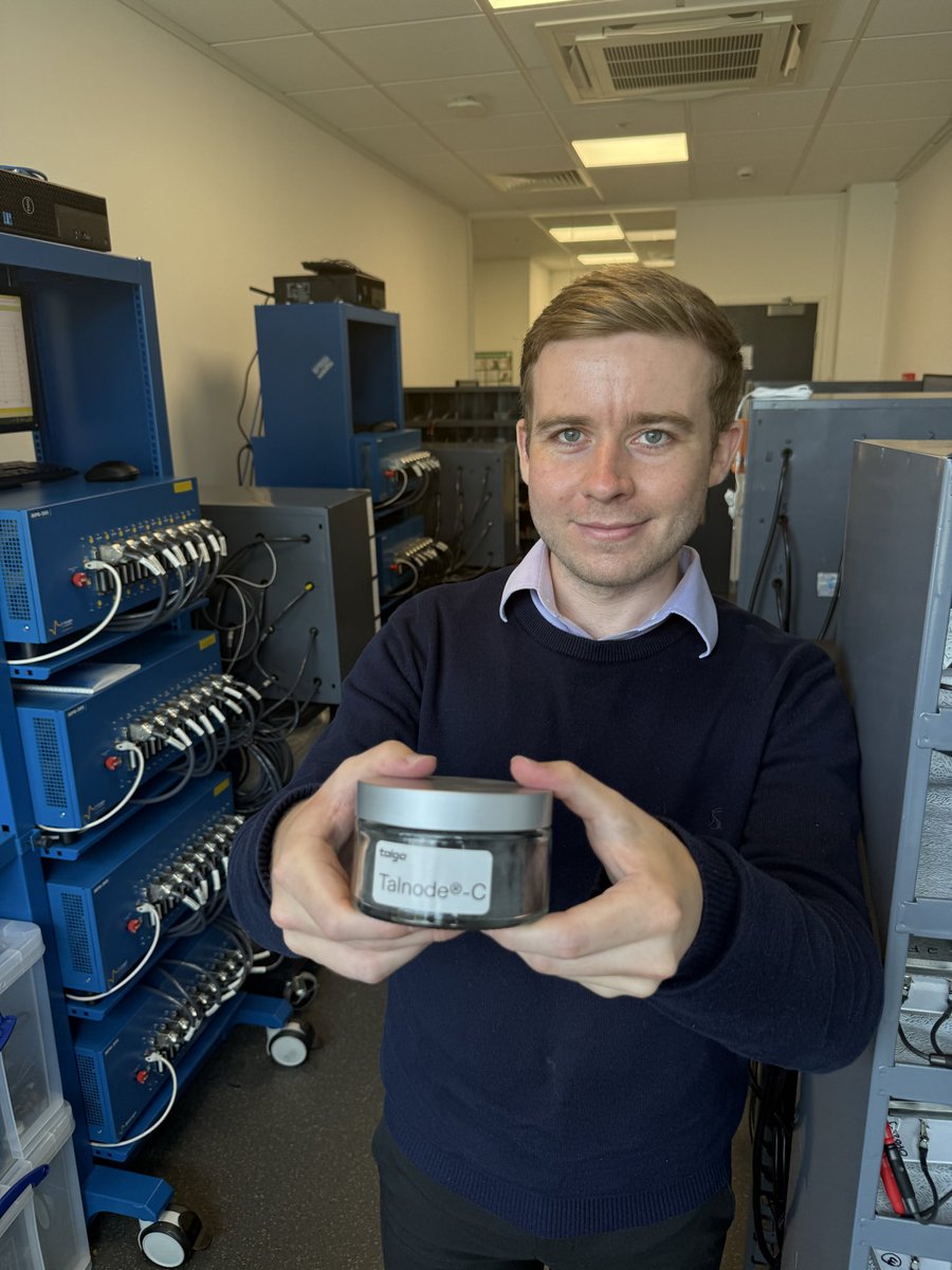 GraphiteHub's tweet photo. Great to have been invited into @Talga_Ltd Cambridge R&D lab, spending the day with CTO Dr Anna Motta.

We got into what makes the Vittangi deposit stand out, from the exceptional grade of the deposit, and the crystallinity that lets the graphite hold its performance and handle fast charging, to the processing technology they've developed in house, to how pricing in these higher-performance niches varies from the typical anode pricing we usually see, and where anode, silicon and recycling are all heading.

Next stop, the EVA plant in Luleå.