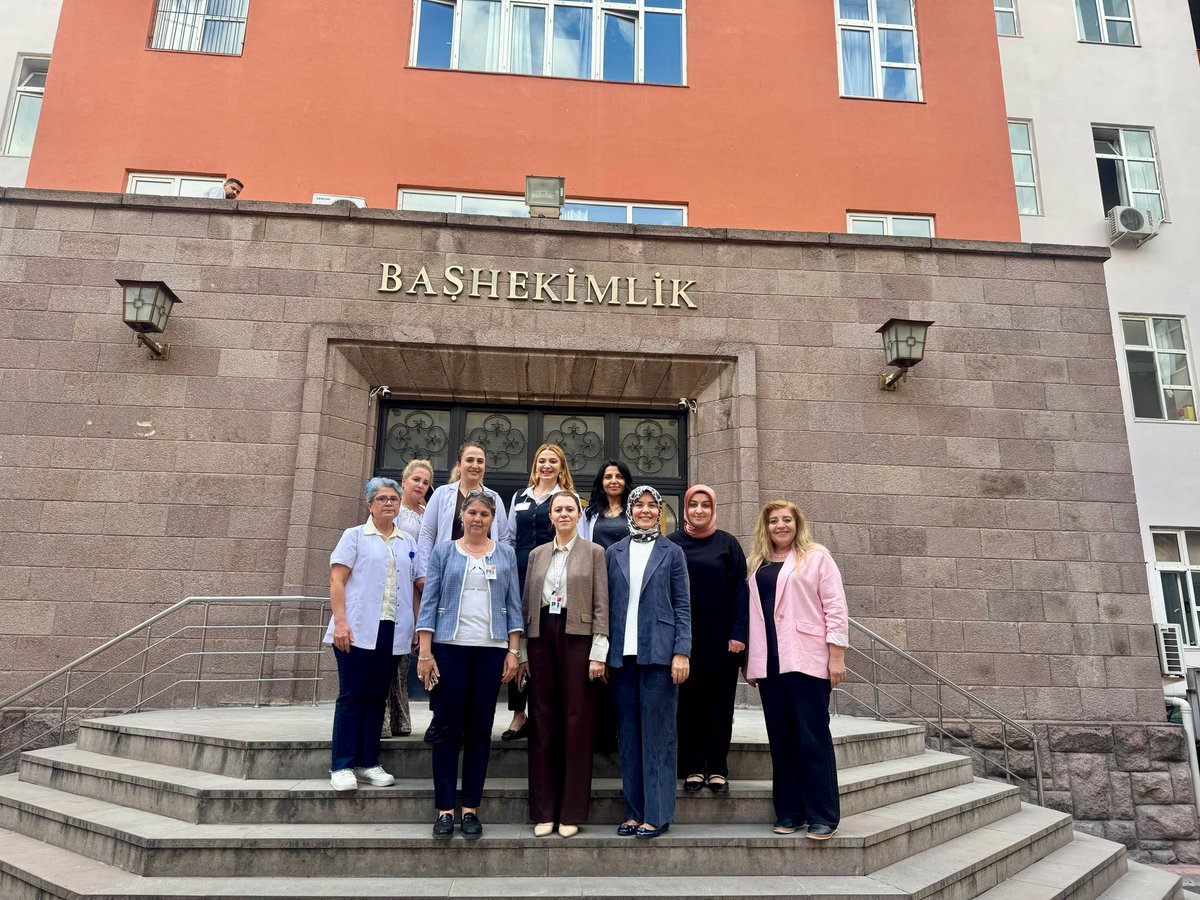 akkadinankara's tweet photo. İl Kadın Kolları Başkanımız Sn. @akgul_aysel İl Başkan Yardımcılarımız ve Yönetim Kurulu Üyelerimiz ile birlikte Zekai Tahir Burak Eğitim ve Araştırma Hastanesi Başhekimi Dr. Bilge Ayşen Kara’yı ziyaret etti. https://t.co/GDV5nI8ZlF