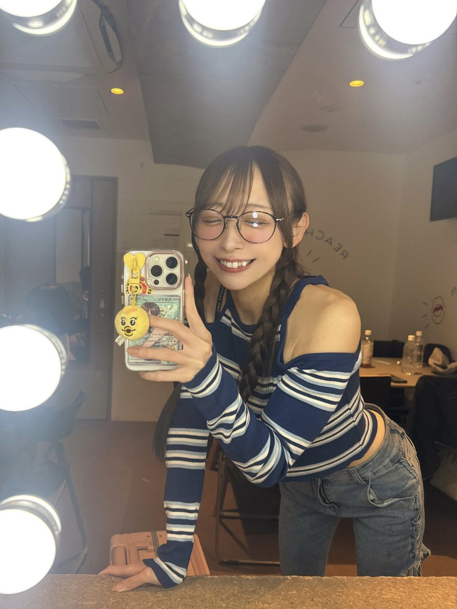 ena_Tohkei's tweet photo. 腰回り細いので抱きしめたらかなり華奢です https://t.co/zhtUxqPR7x
