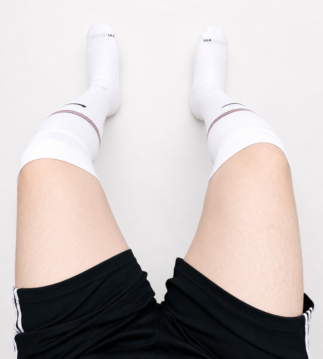 jumpdump83's tweet photo. Black and white together just look perfect. No wonder they have always been my favorite colors.
#Socks #SockGame #WhiteSocks #WhiteFootballSocks #FootballSocks #Nike #NikeSocks #SockStyle #SockAddict #SockStyle #SockVibes #SoxkFlex #LayeredSocks https://t.co/ztgQwvsmCT