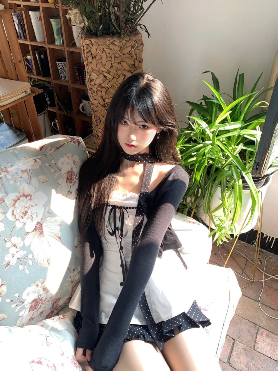 pamella______'s tweet photo. 17岁，一直很好奇爱爱是什么感觉，但也不谈恋爱不知道该怎么交流，之前就算谈过恋爱也不知道怎么引入到最后一步，可以教一下吗？ https://t.co/1N7sTtLFWD