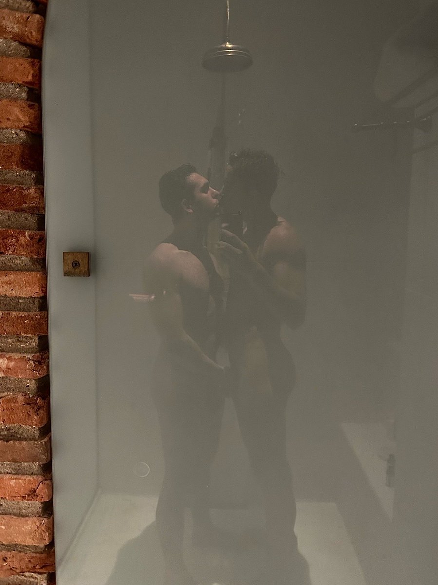 porno_ligero's tweet photo. [https://t.co/mMAiFoOlZK] https://t.co/jrZ5wFz1u1
