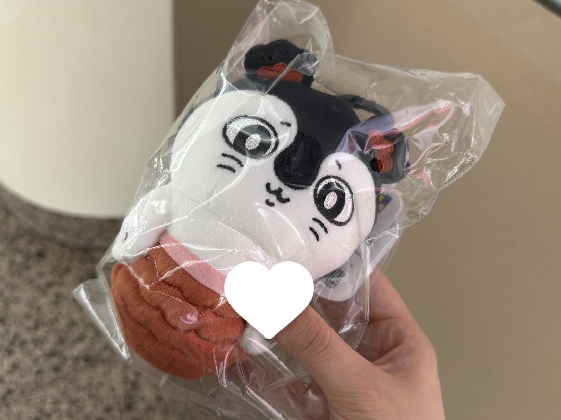 Me_i5432's tweet photo. 【譲渡】ちいかわ POPUP ポップアップ 池袋駅南改札

譲：セイレーン ふつうのお顔 マスコット
求：定価+代行費(¥1000)

代行頼まれていた方からキャンセルされた為お譲り先を探しております。

本日池袋にて現金お手渡しにて取引可能な方いらっしゃいましたら、お気軽にご連絡下さい🙏 https://t.co/GHzpctkkdj