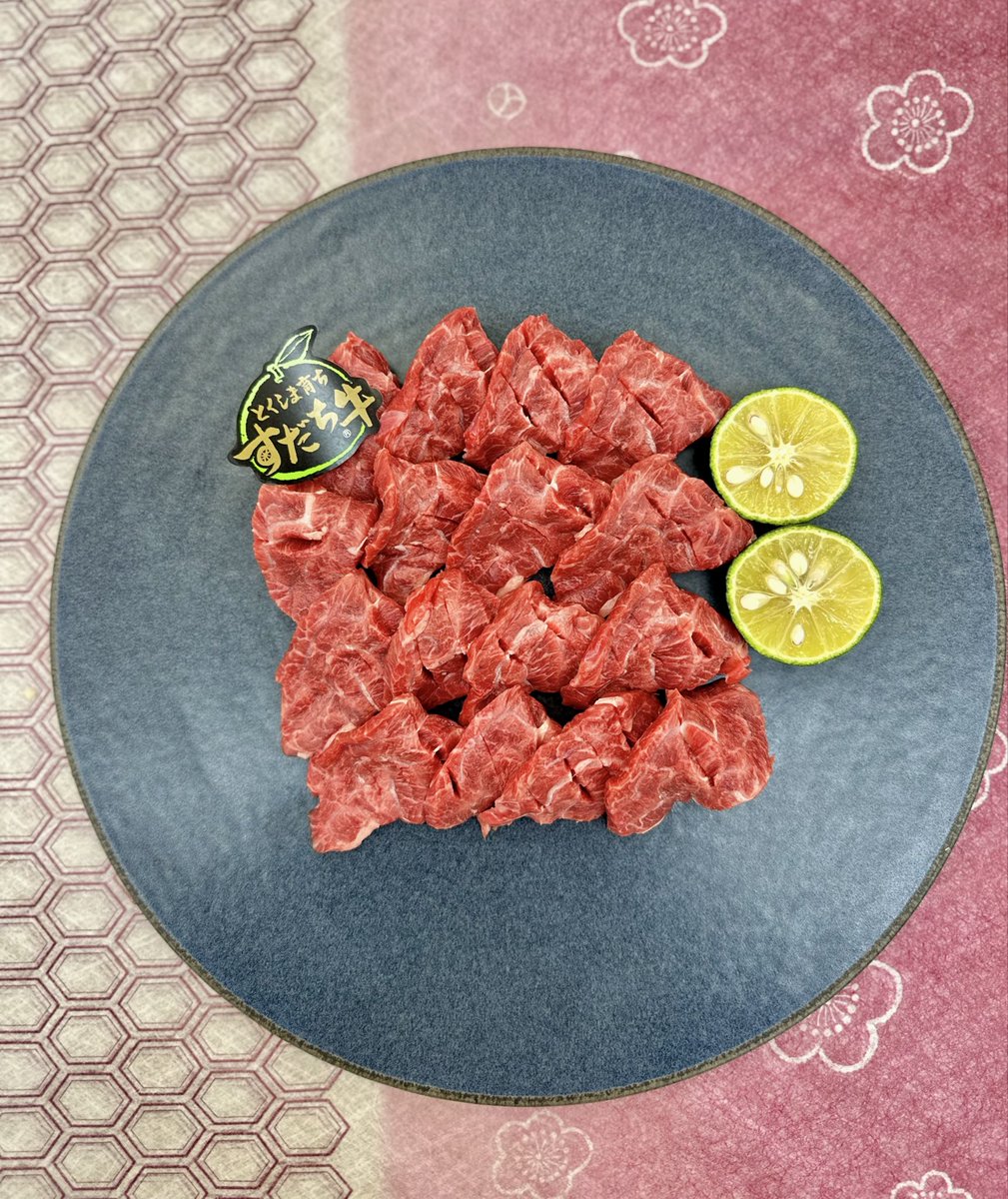 hokkai_niku's tweet photo. 千本スジ😁🍖
うめぇぜ🤤

🍖肉の北海
〒779-3223
徳島県名西郡石井町高川原118-5 
(石井町役場北)
営業時間　10:00〜19:00
(土、日、祝日は10:00〜18:30)
定休日　毎週月曜日
※毎月2日間は特売日(現金のみ)
※各種クレジットカード取扱🆗
※クロネコヤマトクール取扱🆗

#美味しいお肉
#和牛肉
#肉 https://t.co/9f3SZ16JYS