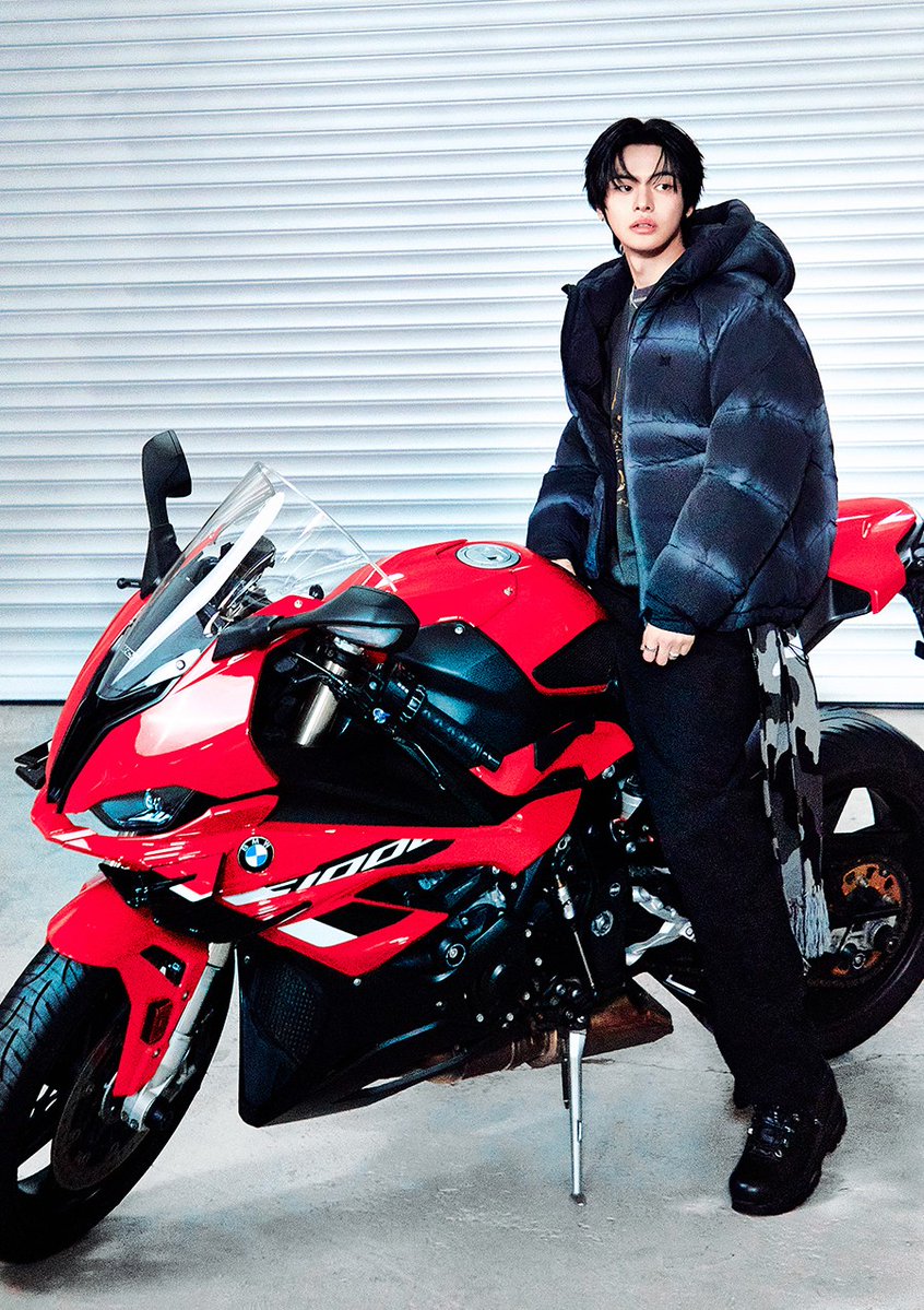 jadedstilll_leo's tweet photo. #리오 🐈‍⬛🏍️💨 https://t.co/hIvBB5z93P