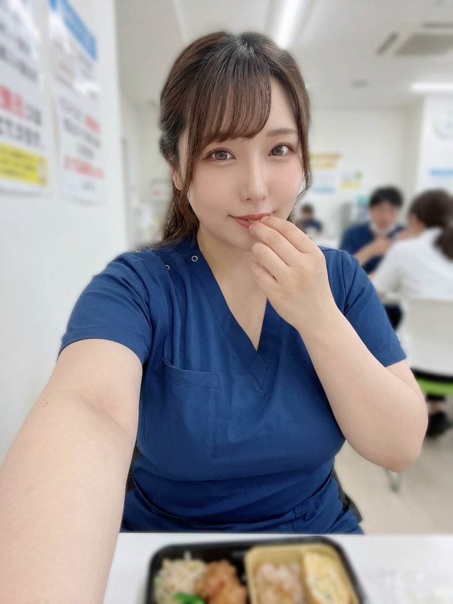 yayoi_200's tweet photo. お昼休みです。午後もまだあるので、ゆっくり休んでから頑張ります。 https://t.co/uuyr9IkRwV