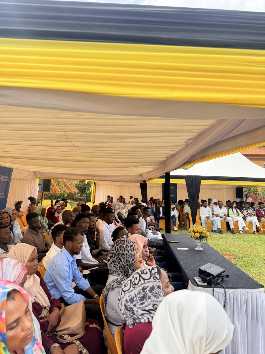 meyveis21's tweet photo. Today at the University Community Fellowship grounds, MTN Foundation in partnership with the Maendeleo Foundation, has graduated 305 trainees in Kampala region from the sixth phase of its MTN Internet Bus and Financial Literacy Programme. 

#MTNFoundation
#DoingForTomorrowToday https://t.co/7b1TEi5EWX