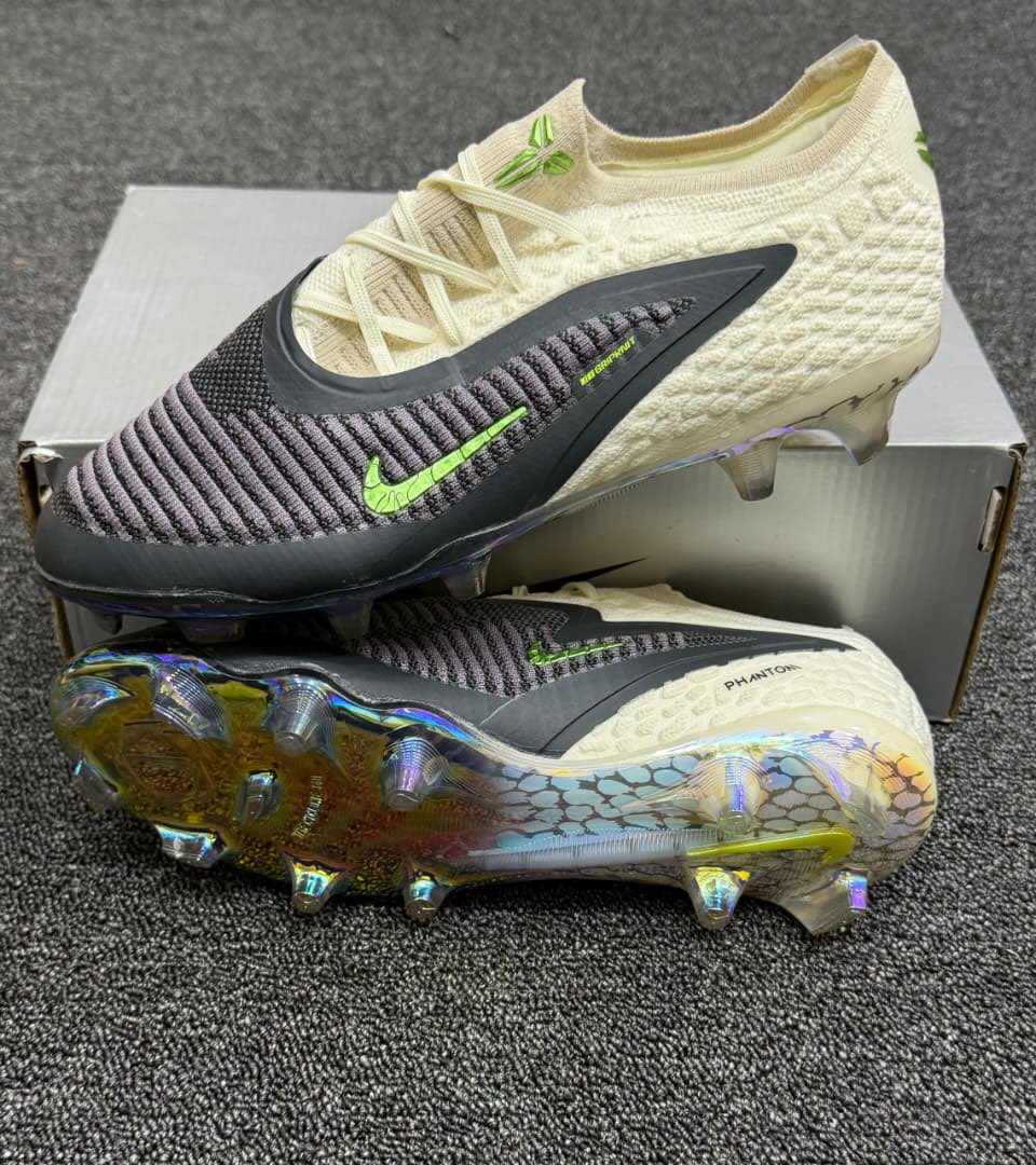 tottingrr's tweet photo. I SELL LATEST PREMIUM FOOTBALL CLEATS FOR EVERY BALLER ! https://t.co/H457hF6yJU