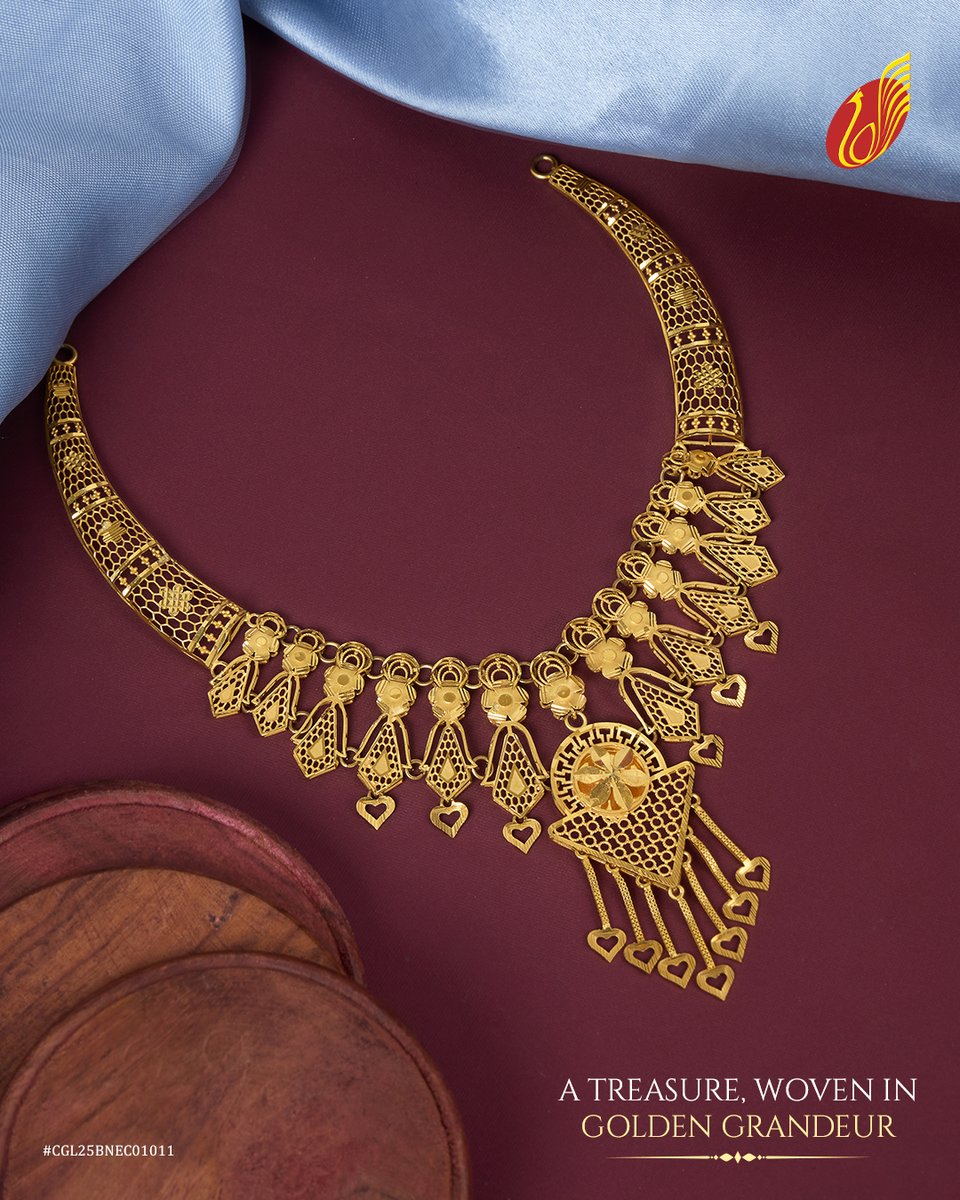 Thangamayilltd's tweet photo. A Classic Touch of Tradition!
Rich gold, traditional designs and elegant detailing come together in this classic Necklace Collection. Made for women who love the beauty of traditional jewellery.
#Thangamayiljewellery #ClassicCollection #Goldnecklace https://t.co/vs8qfJCY9A